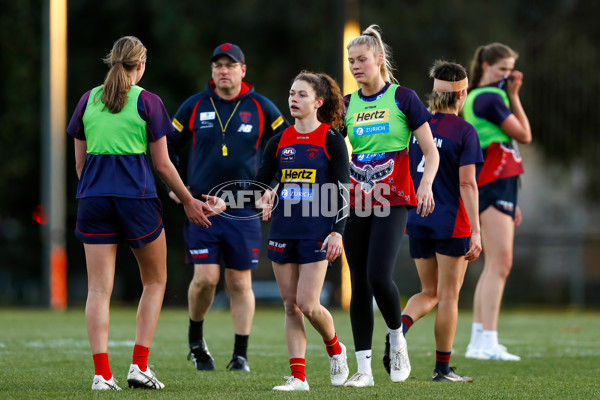 AFLW 2022 S7 Training - Melbourne 171122 - A-576443