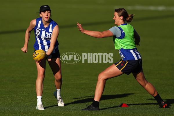 AFLW 2022 S7 Training - North Melbourne 171122 - A-579377