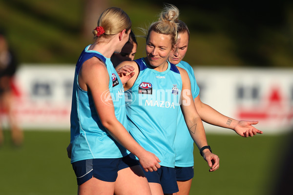 AFLW 2022 S7 Training - North Melbourne 171122 - A-581971