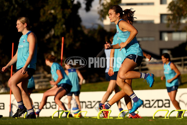 AFLW 2022 S7 Training - North Melbourne 171122 - A-582042