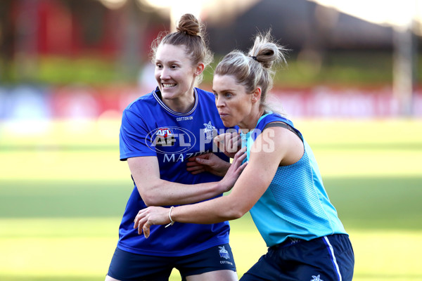 AFLW 2022 S7 Training - North Melbourne 171122 - A-582507