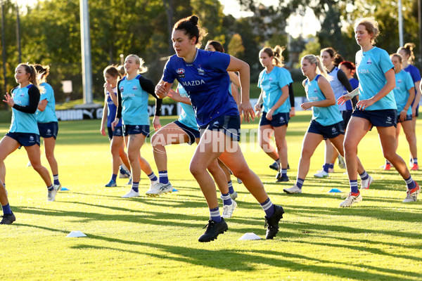 AFLW 2022 S7 Training - North Melbourne 171122 - A-584892