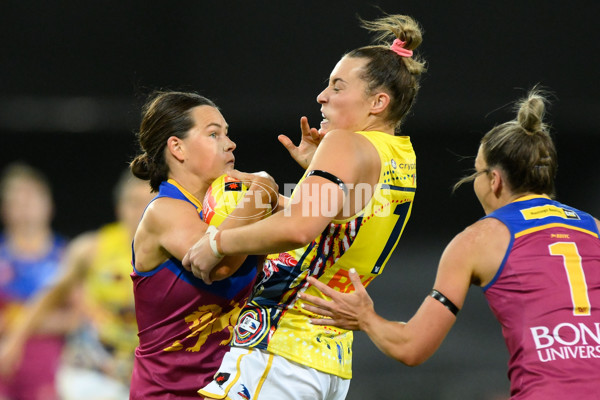 AFLW 2022 S7 First Preliminary Final - Brisbane v Adelaide - A-588906