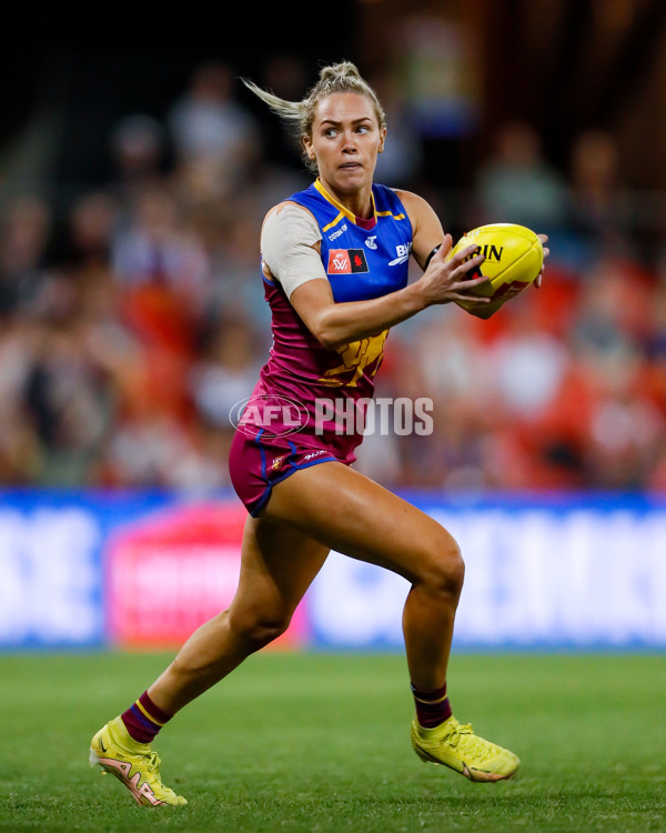 AFLW 2022 S7 First Preliminary Final - Brisbane v Adelaide - A-588912