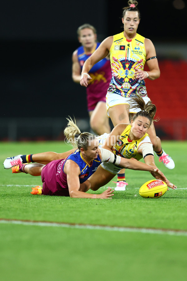 AFLW 2022 S7 First Preliminary Final - Brisbane v Adelaide - A-591466