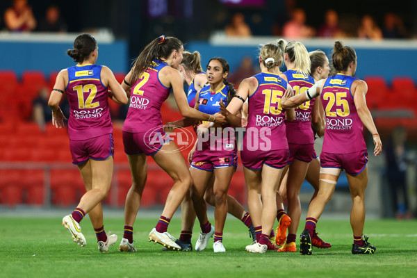 AFLW 2022 S7 First Preliminary Final - Brisbane v Adelaide - A-593577