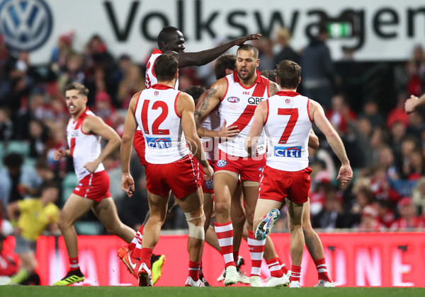 AFL 2018 Round 20 - Sydney v Collingwood - 617663