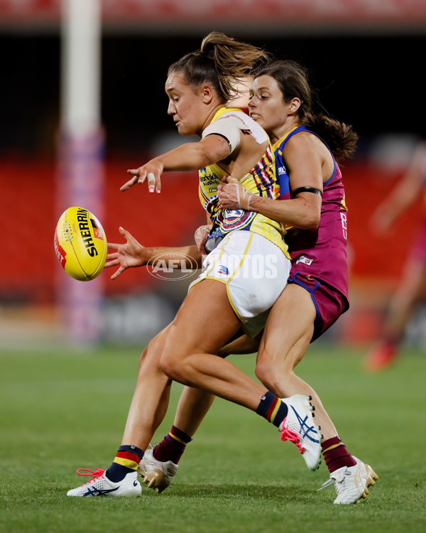 AFLW 2022 S7 First Preliminary Final - Brisbane v Adelaide - A-593641