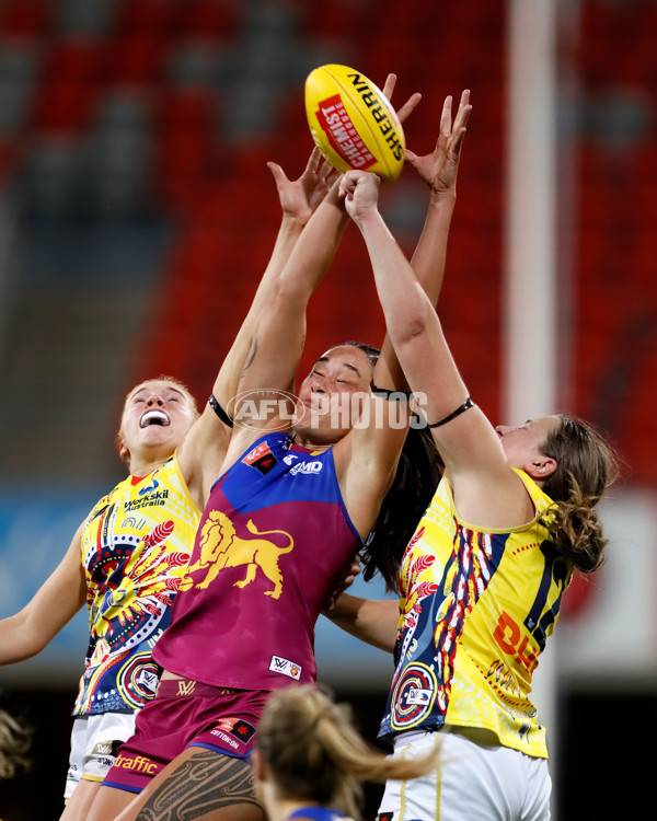 AFLW 2022 S7 First Preliminary Final - Brisbane v Adelaide - A-593677