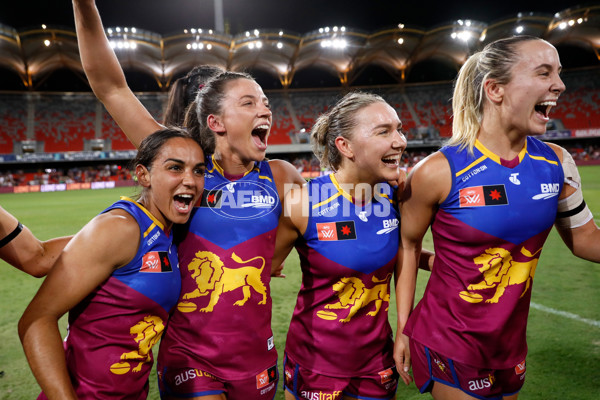 AFLW 2022 S7 First Preliminary Final - Brisbane v Adelaide - A-596770