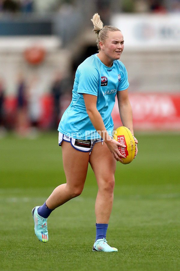 AFLW 2022 S7 Second Preliminary Final - Melbourne v North Melbourne - A-599551