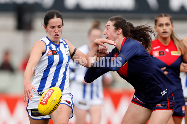 AFLW 2022 S7 Second Preliminary Final - Melbourne v North Melbourne - A-599597