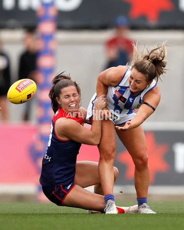 AFLW 2022 S7 Second Preliminary Final - Melbourne v North Melbourne - A-600052