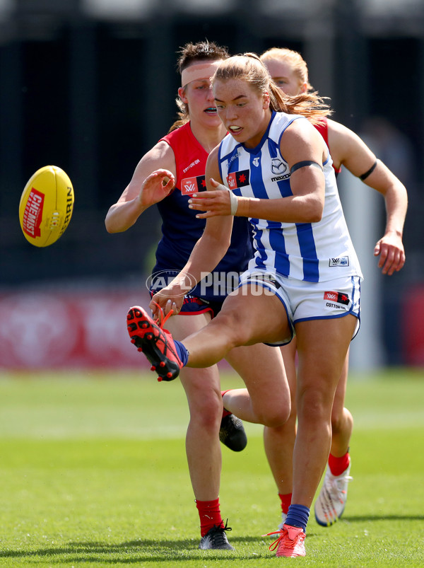 AFLW 2022 S7 Second Preliminary Final - Melbourne v North Melbourne - A-602269