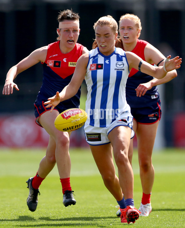 AFLW 2022 S7 Second Preliminary Final - Melbourne v North Melbourne - A-602272