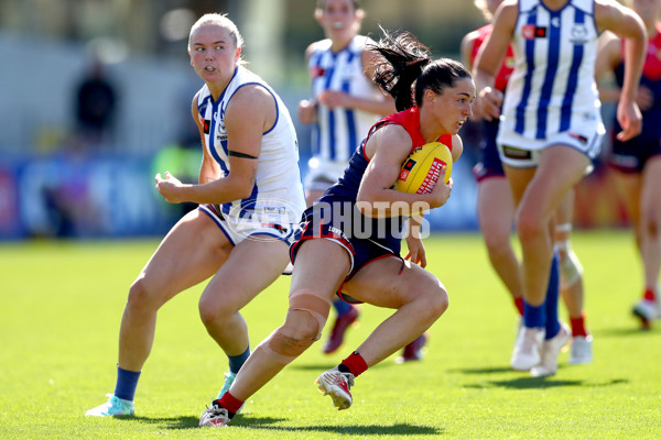 AFLW 2022 S7 Second Preliminary Final - Melbourne v North Melbourne - A-605227