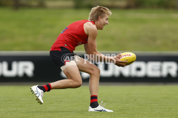 AFL 2022 Training - Essendon 211122 - A-614460