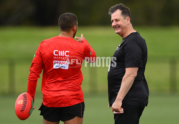 AFL 2022 Training - St Kilda 211122 - A-618102