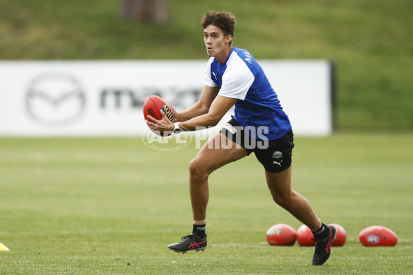 AFL 2022 Training - North Melbourne 211122 - A-618418