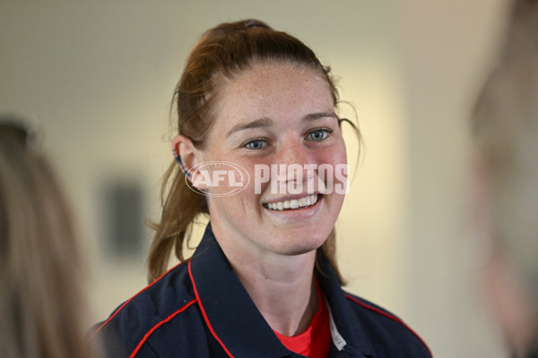 AFLW 2022 S7 Media - Melbourne Demons Media Opportunity 211122 - A-630712