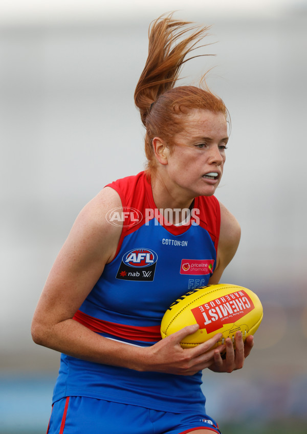 AFLW 2022 Round 10 - Western Bulldogs v Fremantle - A-653663