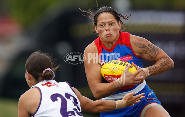 AFLW 2022 Round 10 - Western Bulldogs v Fremantle - A-654724