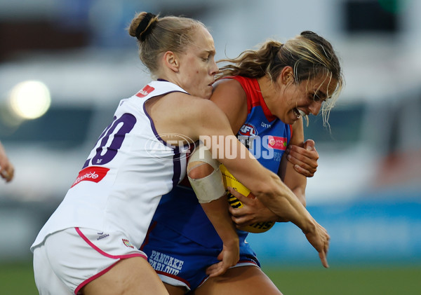 AFLW 2022 Round 10 - Western Bulldogs v Fremantle - A-654775