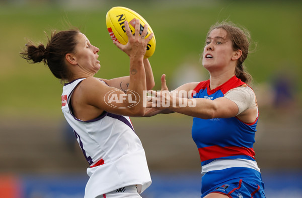 AFLW 2022 Round 10 - Western Bulldogs v Fremantle - A-657341