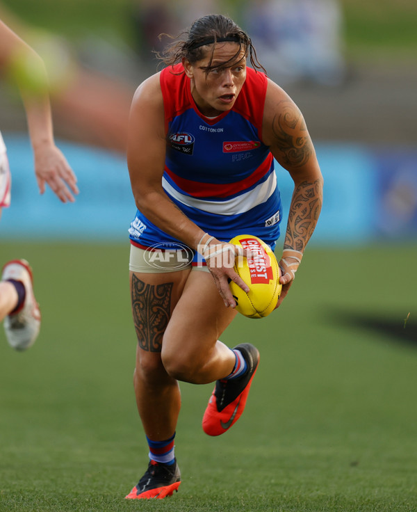 AFLW 2022 Round 10 - Western Bulldogs v Fremantle - A-660149