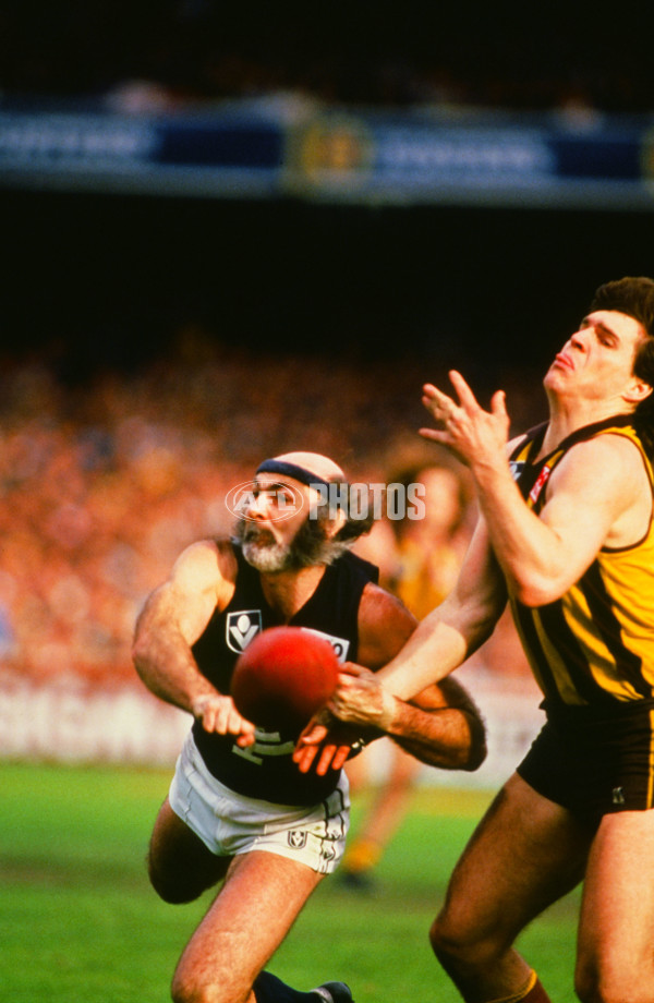 VFL 1980's - Hawthorn v Carlton - 27259