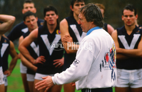 VFL 1989 State of Origin Match - Victorian Team Training - 28356