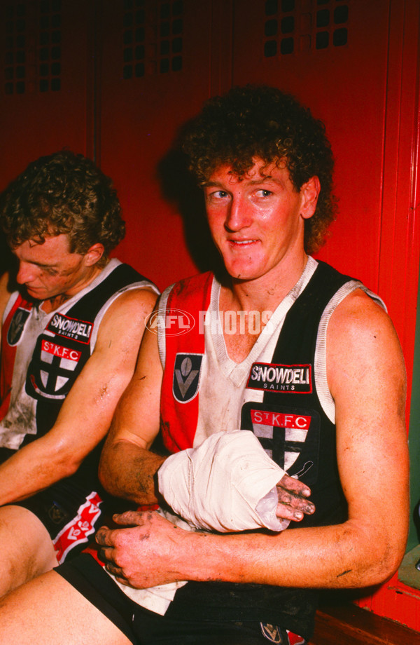 VFL 1987 - St Kilda Saints - 27426