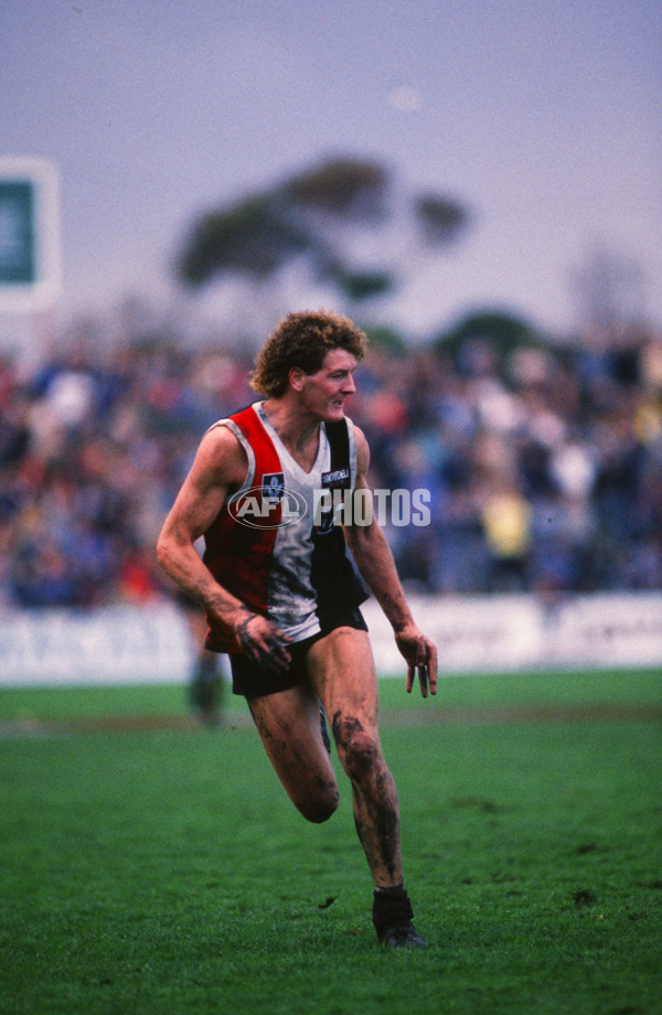 VFL 1988 - St Kilda Saints - 27427