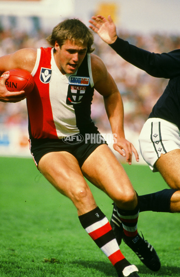 VFL 1980's - St Kilda v Carlton - 27311