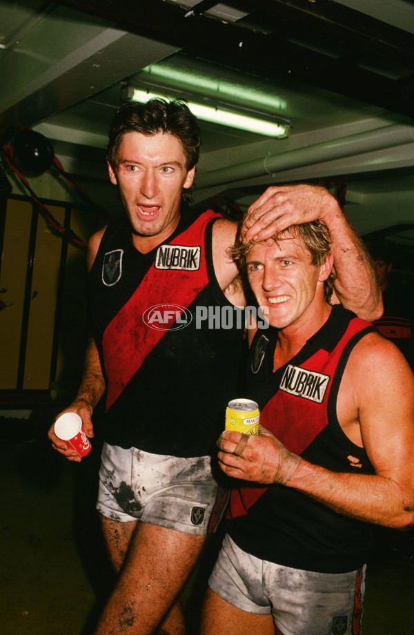 VFL 1988 - Essendon Bombers - 29795