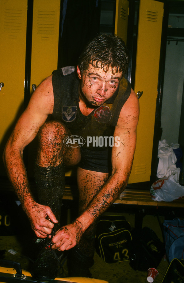 VFL 1989 - Richmond Tigers - 30111