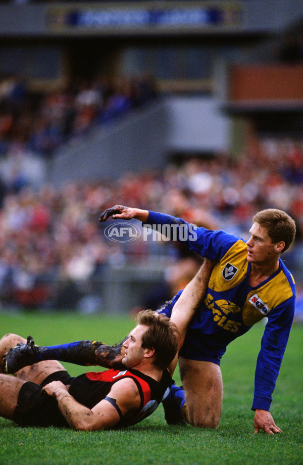 VFL 1989 - Essendon v West Coast - 29931