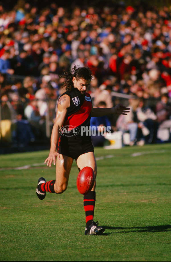 VFL 1980's - Essendon Bombers - 29713