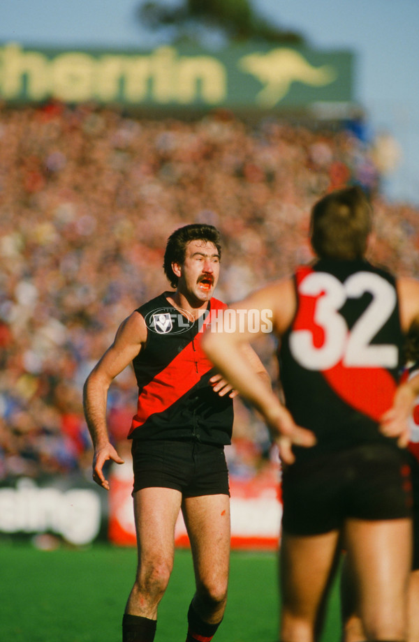 VFL 1985 - Essendon Bombers - 30292