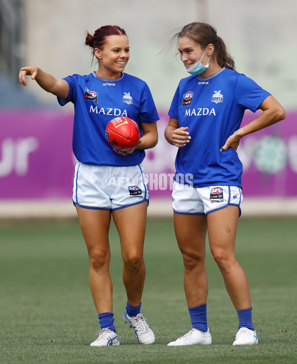 AFLW 2022 Round 04 - Carlton v North Melbourne - A-677059