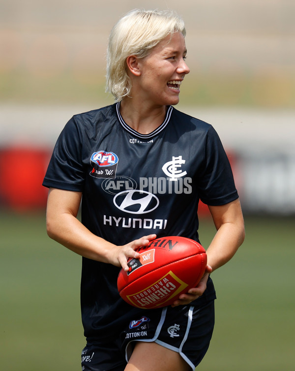 AFLW 2022 Round 04 - Carlton v North Melbourne - A-677072