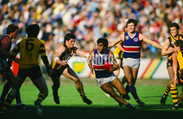 VFL 1985 - Footscray v Hawthron - 30817