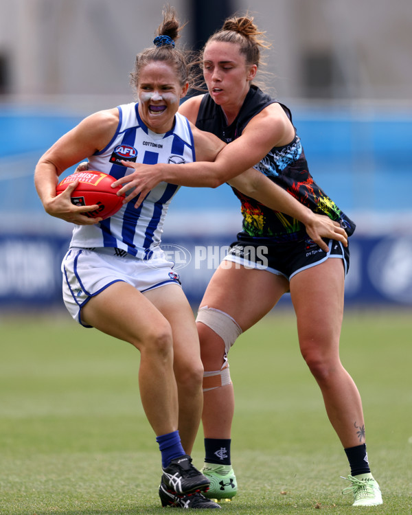 AFLW 2022 Round 04 - Carlton v North Melbourne - A-677267