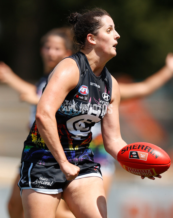 AFLW 2022 Round 04 - Carlton v North Melbourne - A-677269