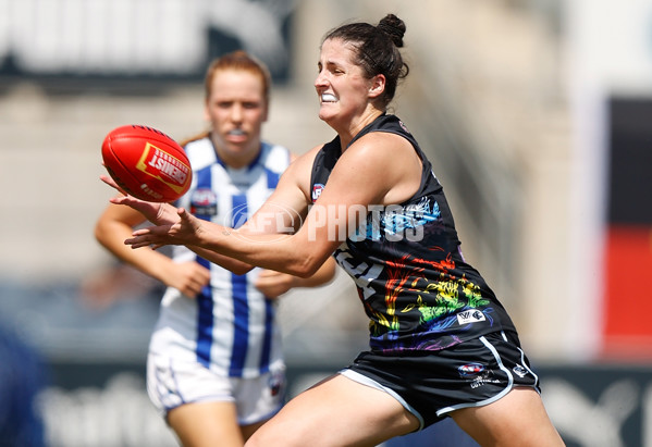 AFLW 2022 Round 04 - Carlton v North Melbourne - A-677289