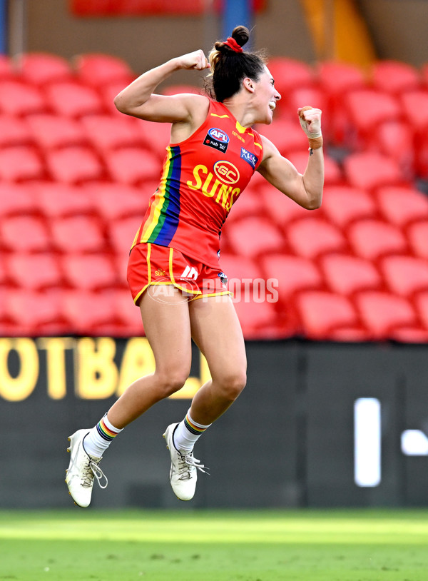 AFLW 2022 Round 04 - Gold Coast v Richmond - A-679025