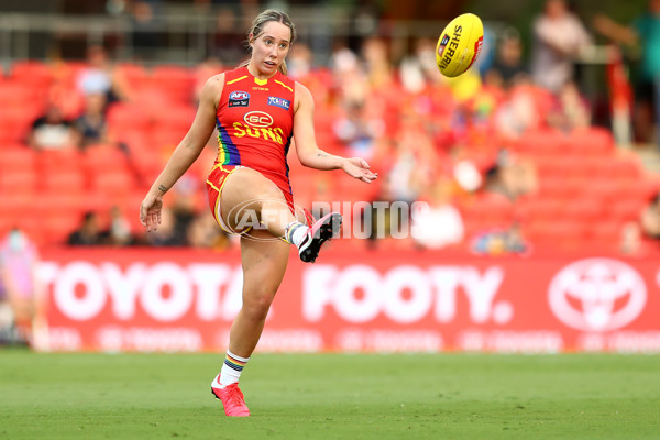 AFLW 2022 Round 04 - Gold Coast v Richmond - A-679027