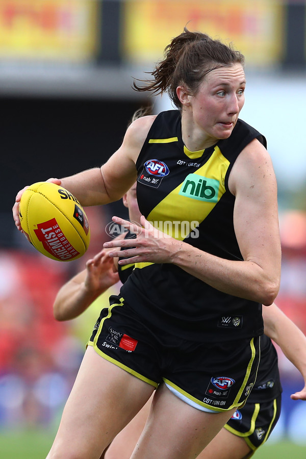 AFLW 2022 Round 04 - Gold Coast v Richmond - A-679042