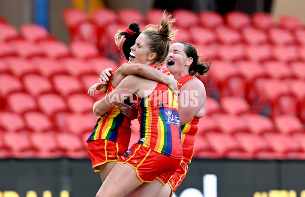 AFLW 2022 Round 04 - Gold Coast v Richmond - A-679343