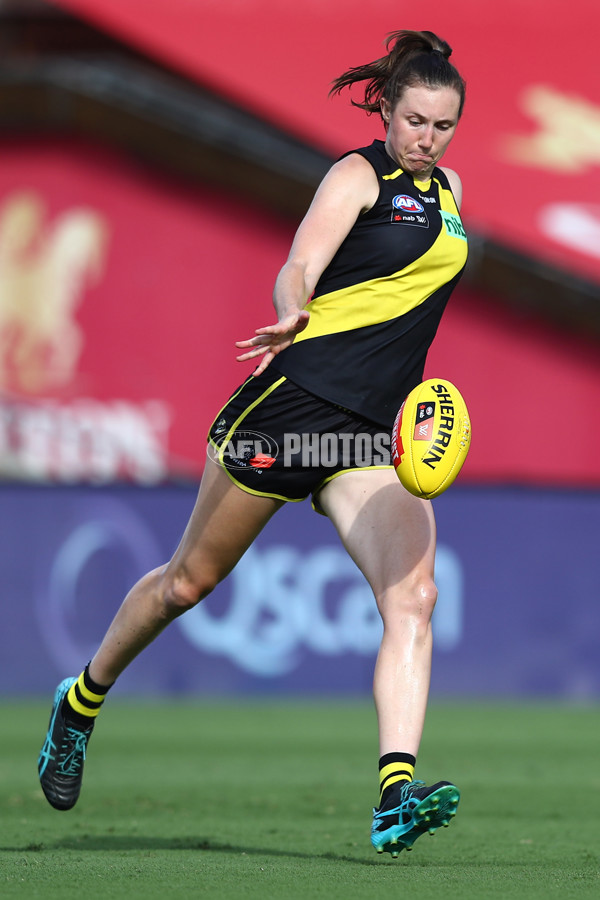 AFLW 2022 Round 04 - Gold Coast v Richmond - A-679370